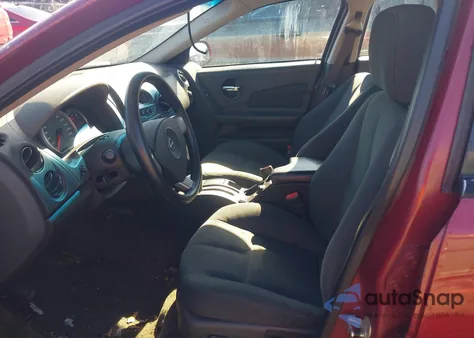 2005 Pontiac Grand Prix z USA, uszkodzony, nr VIN 2G2WP522951228726